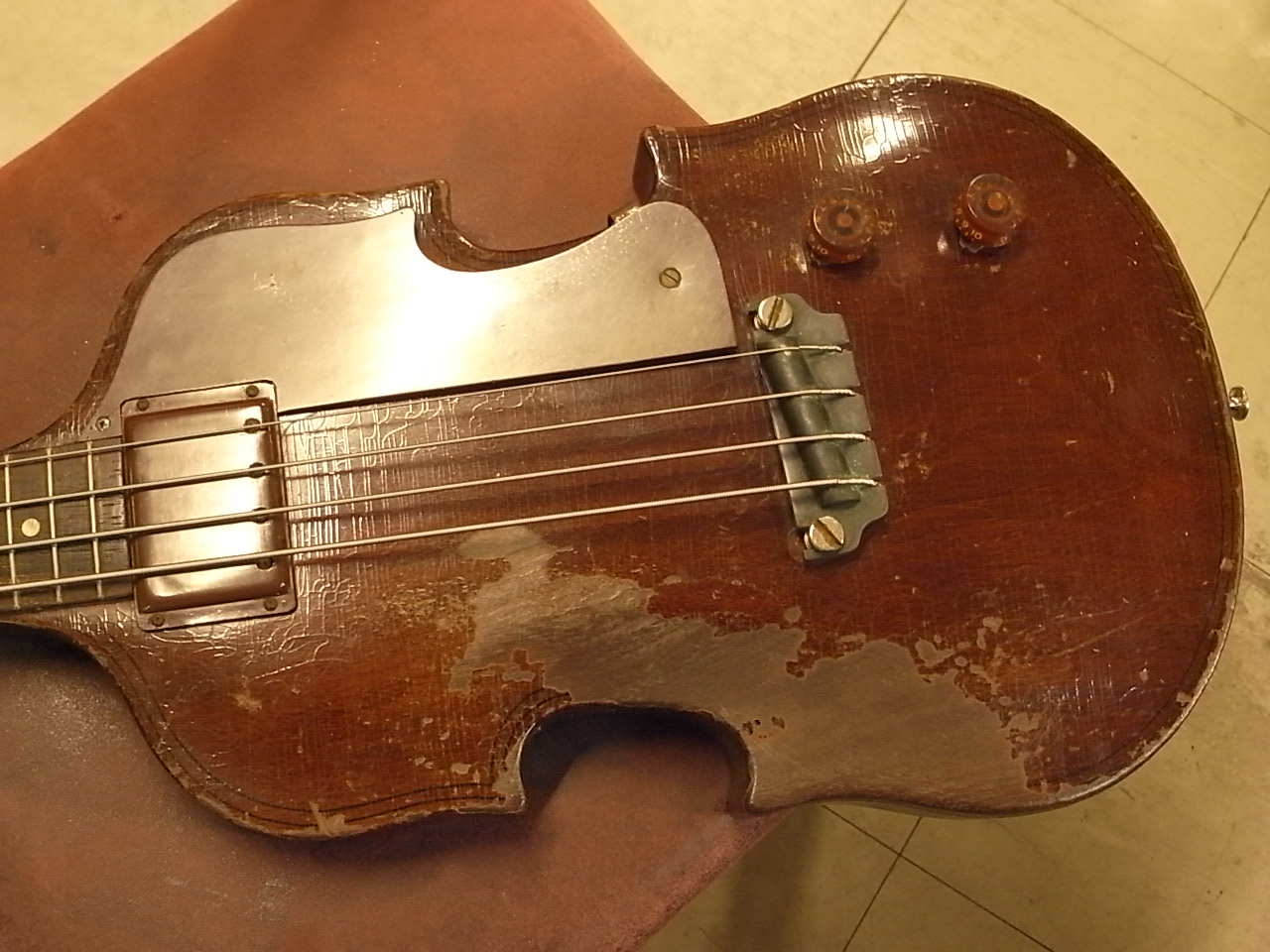GIBSON EB-1: It